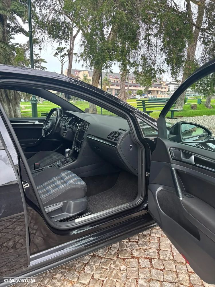 VW Golf 1.4 GTE Plug-In-Hybrid DSG - 5