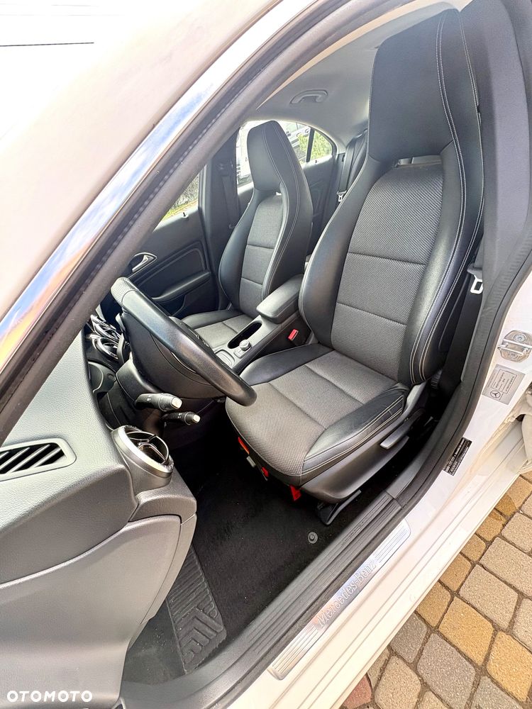 Mercedes-Benz CLA - 14