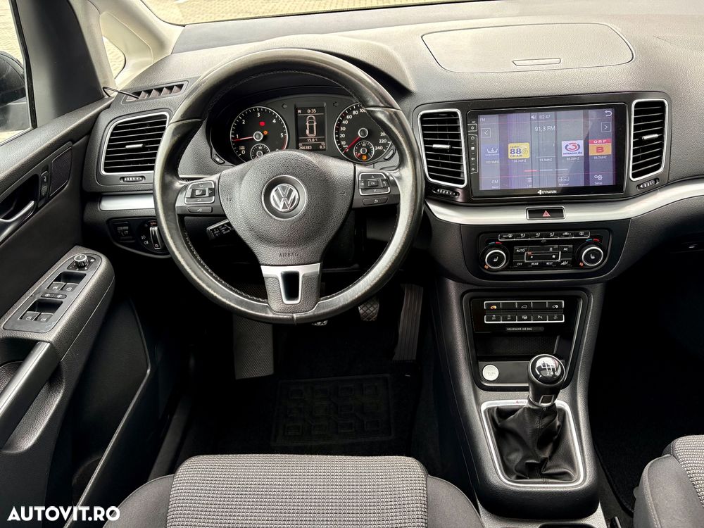 Volkswagen Touran 1.6 TDI DPF BlueMotion Technology Comfortline - 4