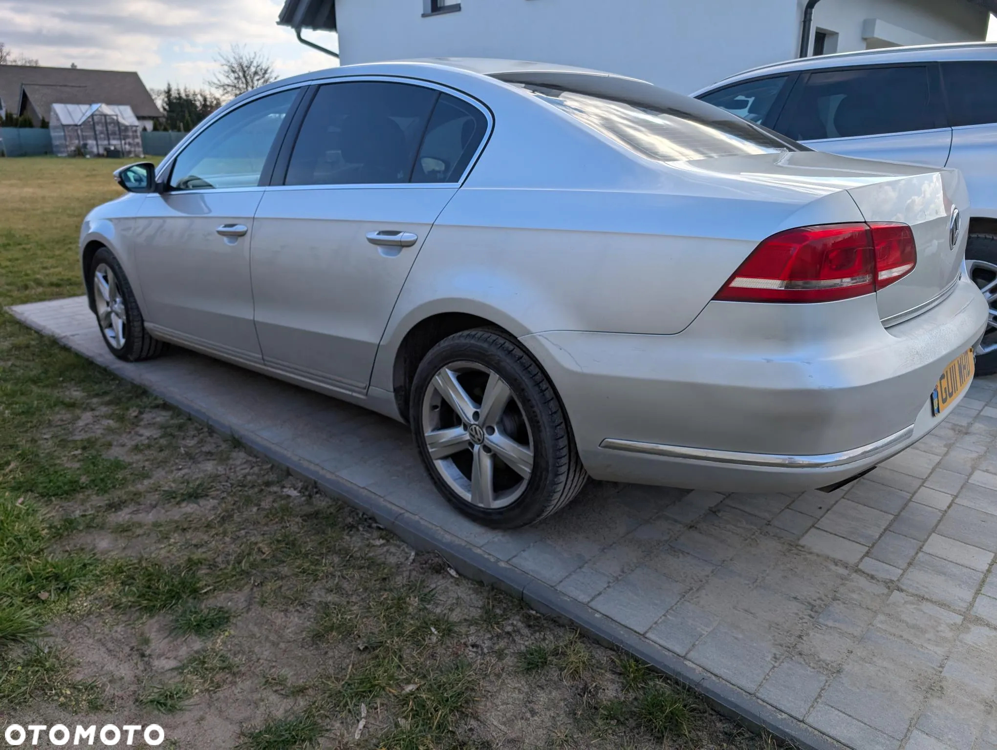 Volkswagen Passat 2.0 TDI (BlueMotion Technology) DSG Comfortline - 11