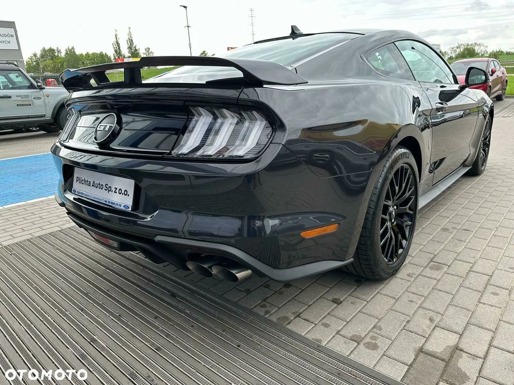 Ford Mustang - 8