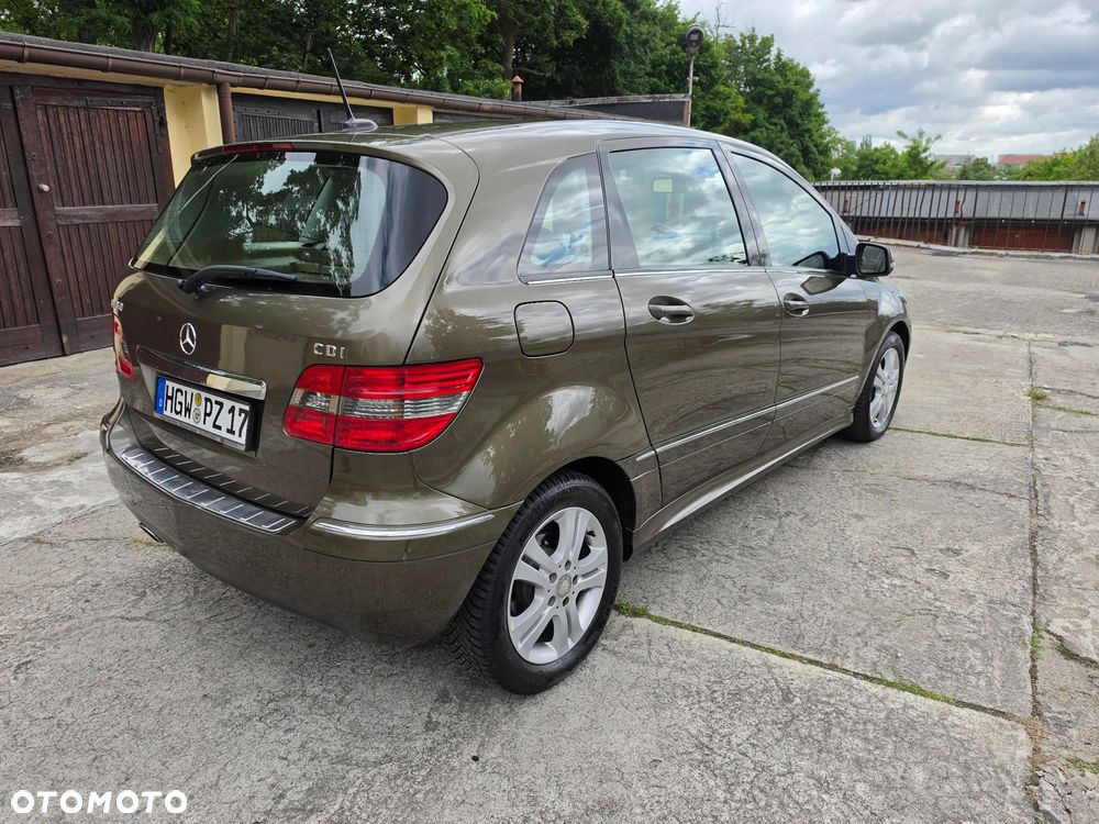 Mercedes-Benz Klasa B 180 CDI Autotronic Grand Edition - 3