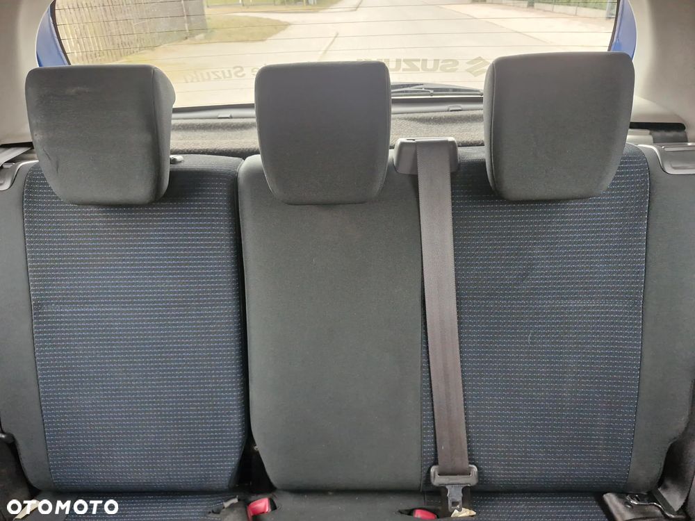 Suzuki Swift 1.3 Sakura - 33