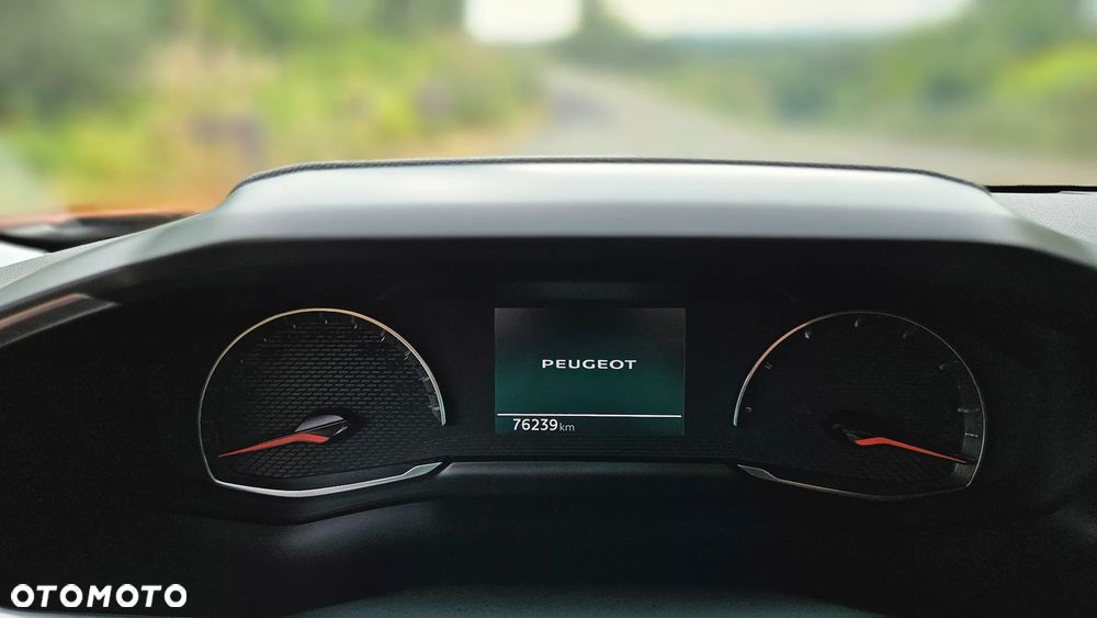 Peugeot 2008 Benzin 100 Style - 23