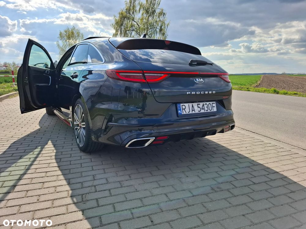 Kia ProCeed 1.6 T-GDI GT DCT - 3