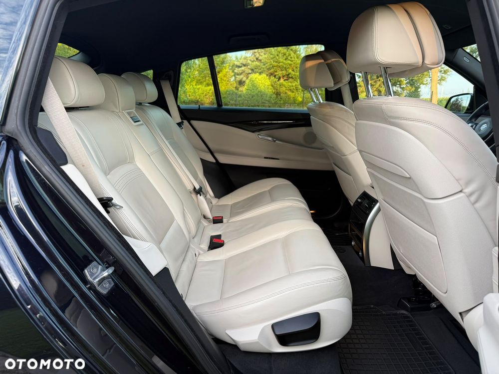 BMW Seria 5 520d xDrive Luxury Line - 10