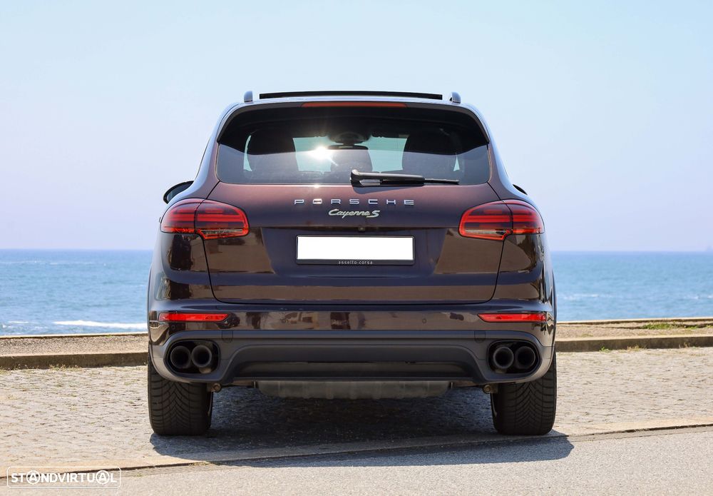 Porsche Cayenne - 8