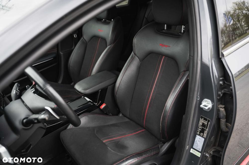 Kia ProCeed - 15