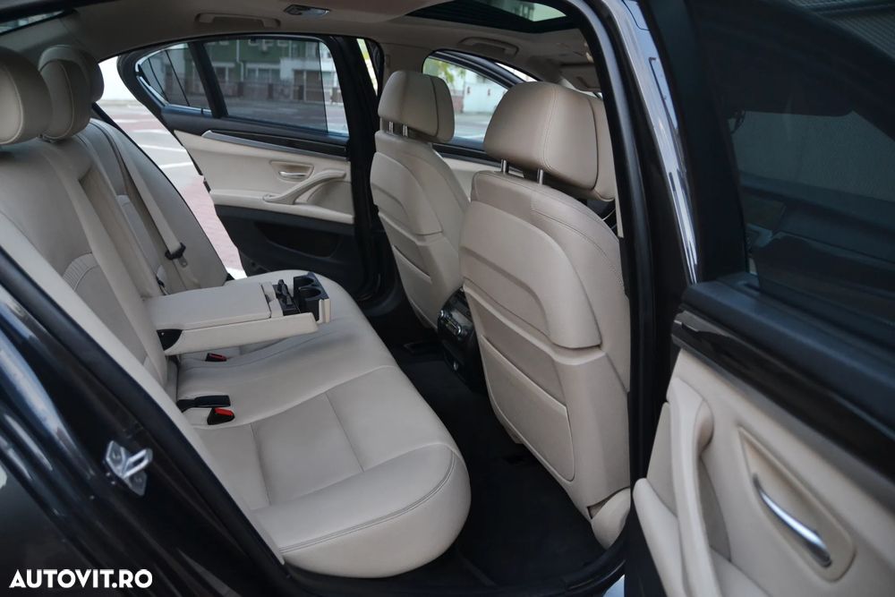 BMW Seria 5 530d Aut. - 11