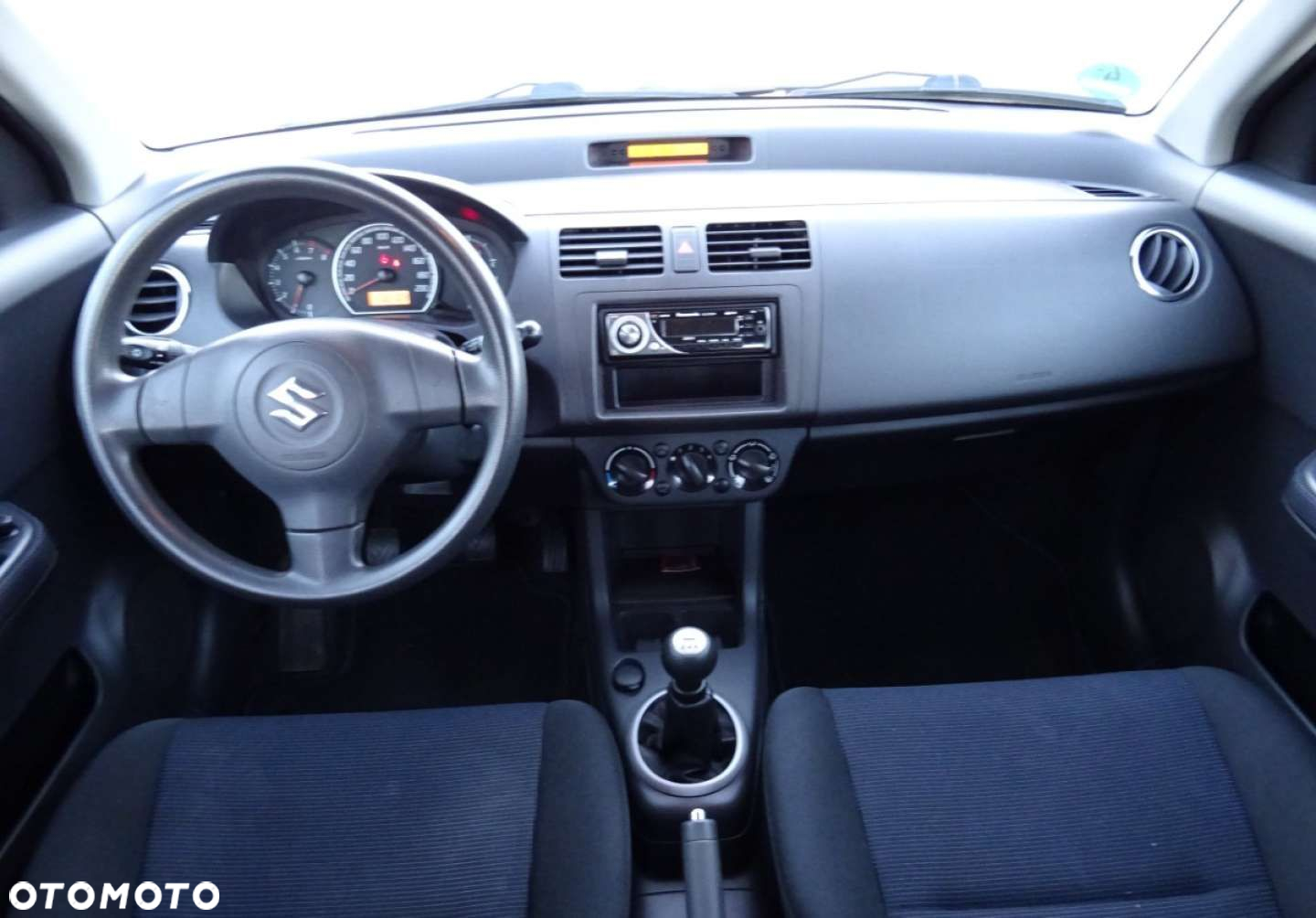 Suzuki Swift - 10