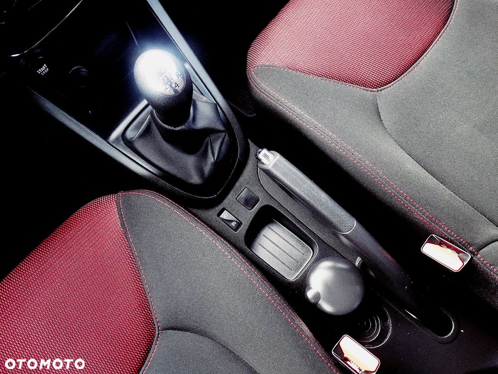 Renault Clio 1.2 16V 75 Life - 25