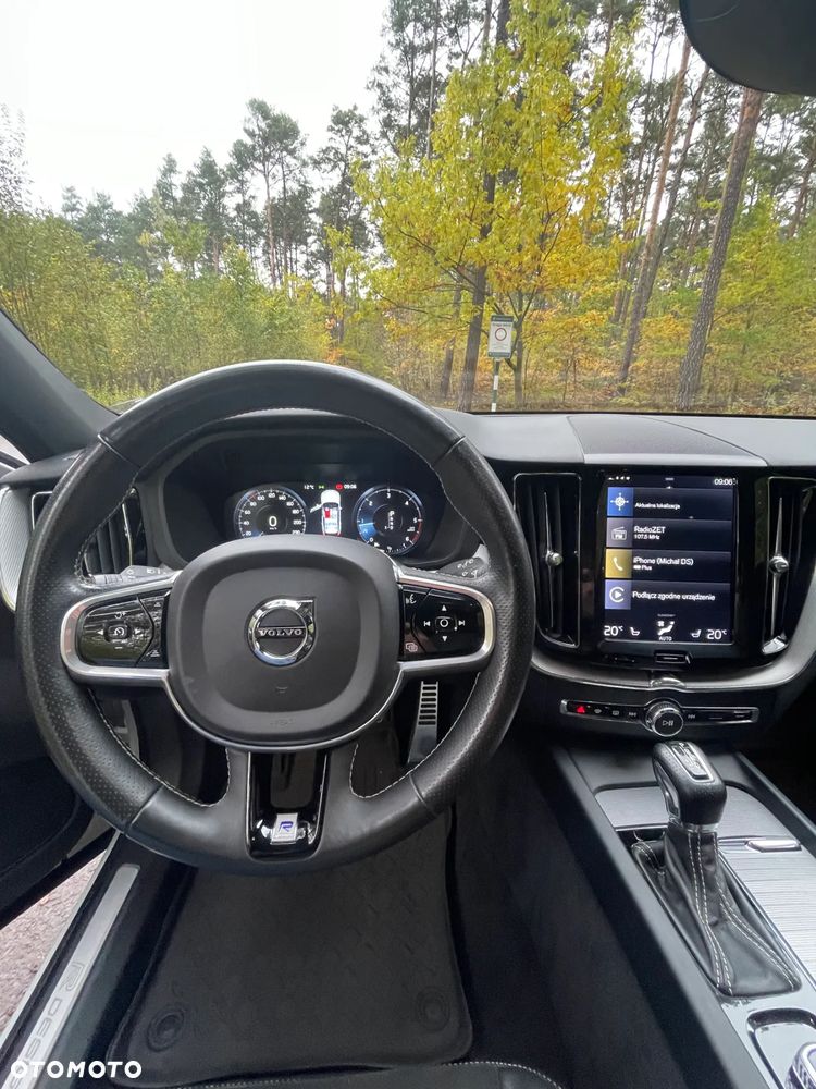Volvo XC 60 D4 AWD R-Design - 28