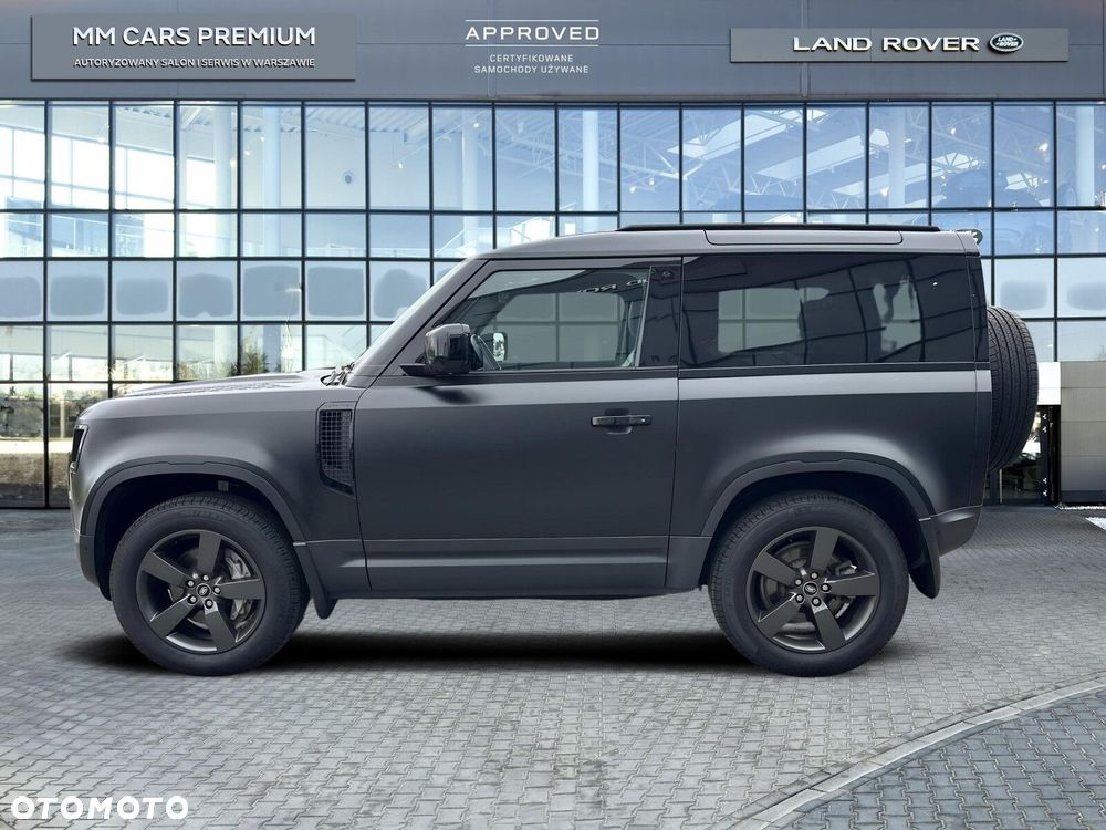 Land Rover Defender - 4