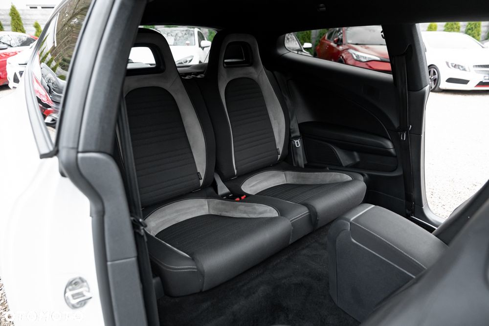 Volkswagen Scirocco R - 36