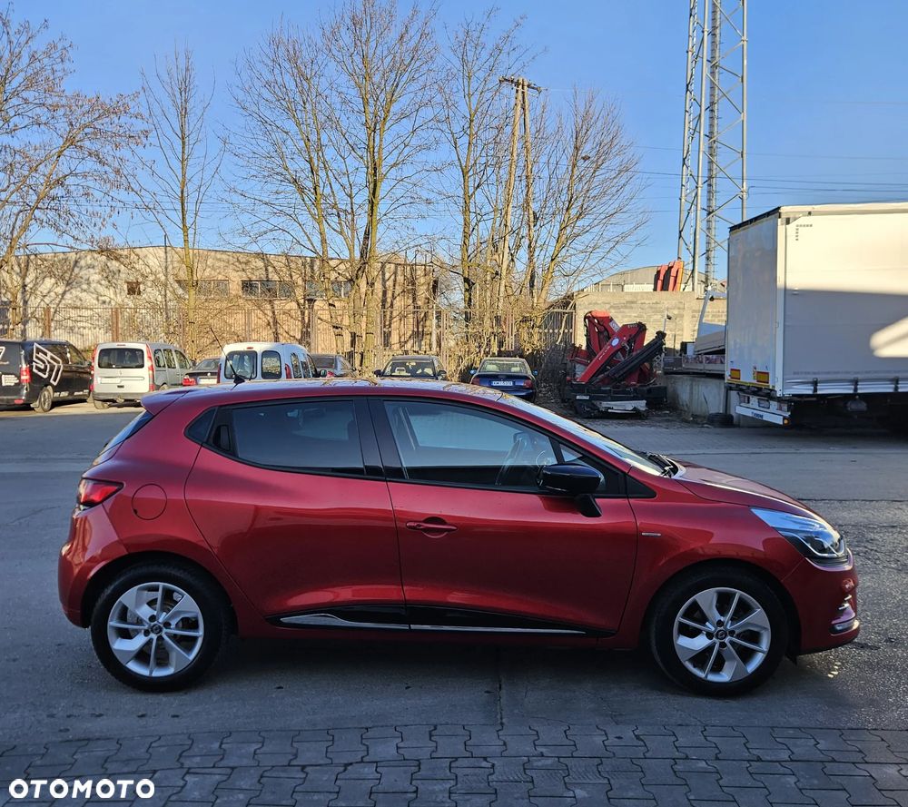 Renault Clio 1.2 16V 75 LIMITED - 7