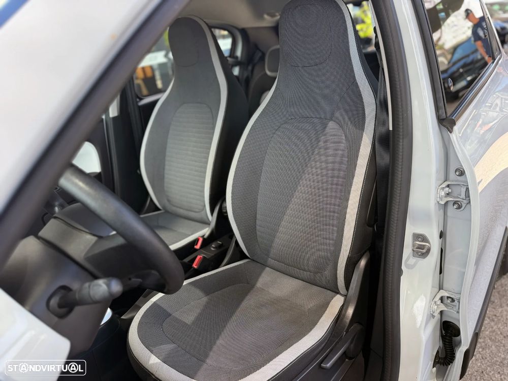 Renault Twingo E-Tech. 22 Techno - 19