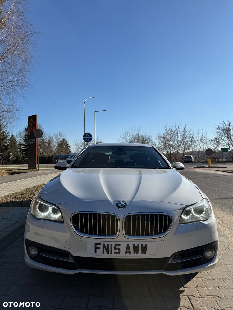 BMW Seria 5 520d Luxury Line - 2
