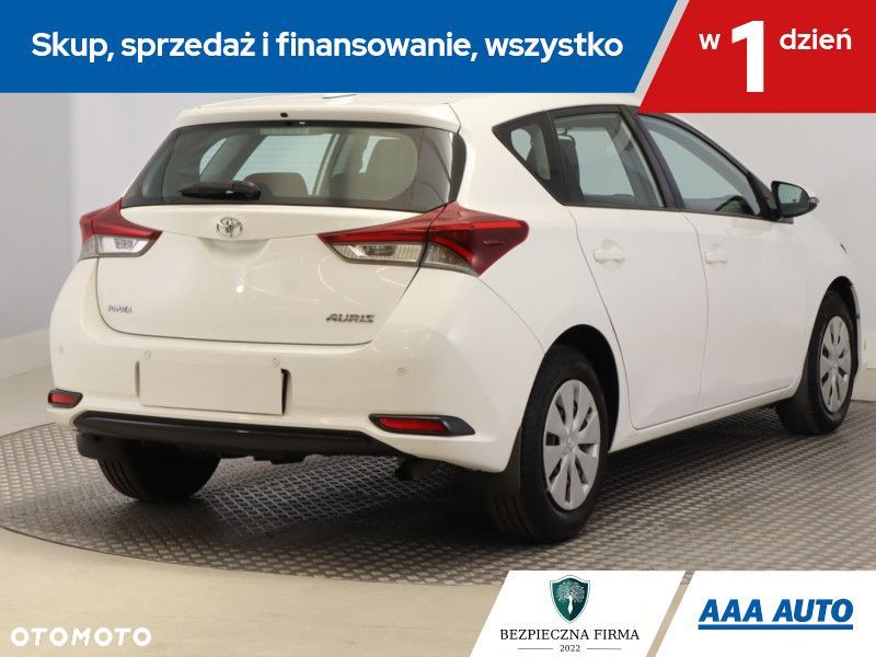 Toyota Auris - 7