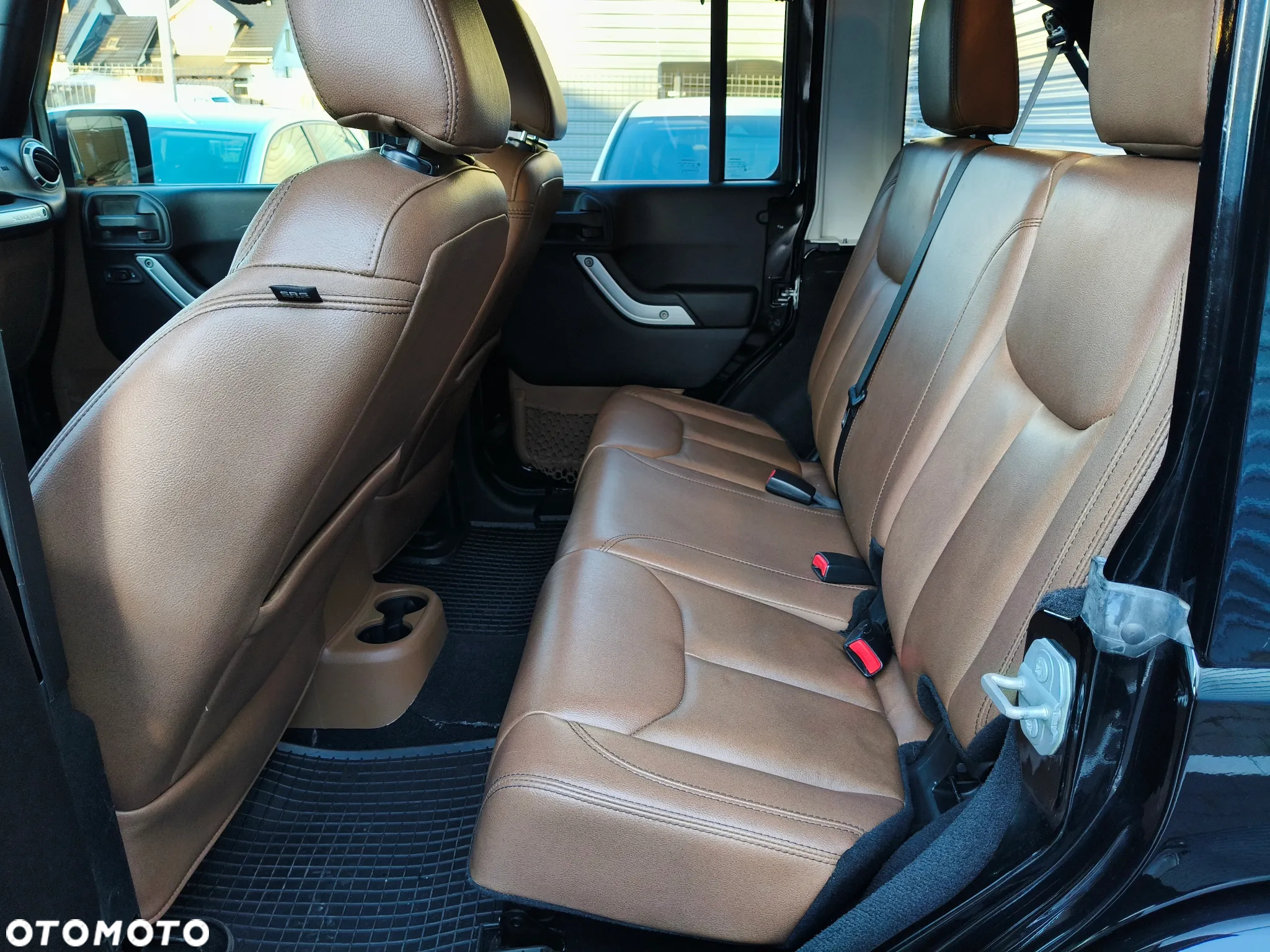 Jeep Wrangler 3.6 Unlim Sahara - 16