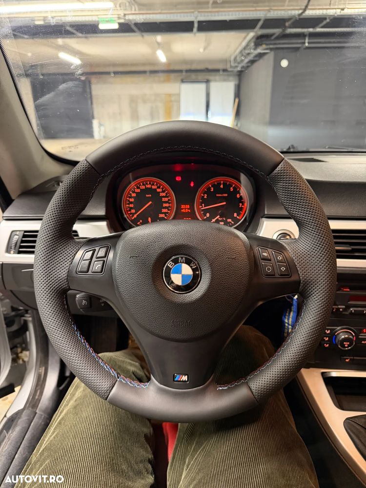 BMW Seria 3 325i - 7