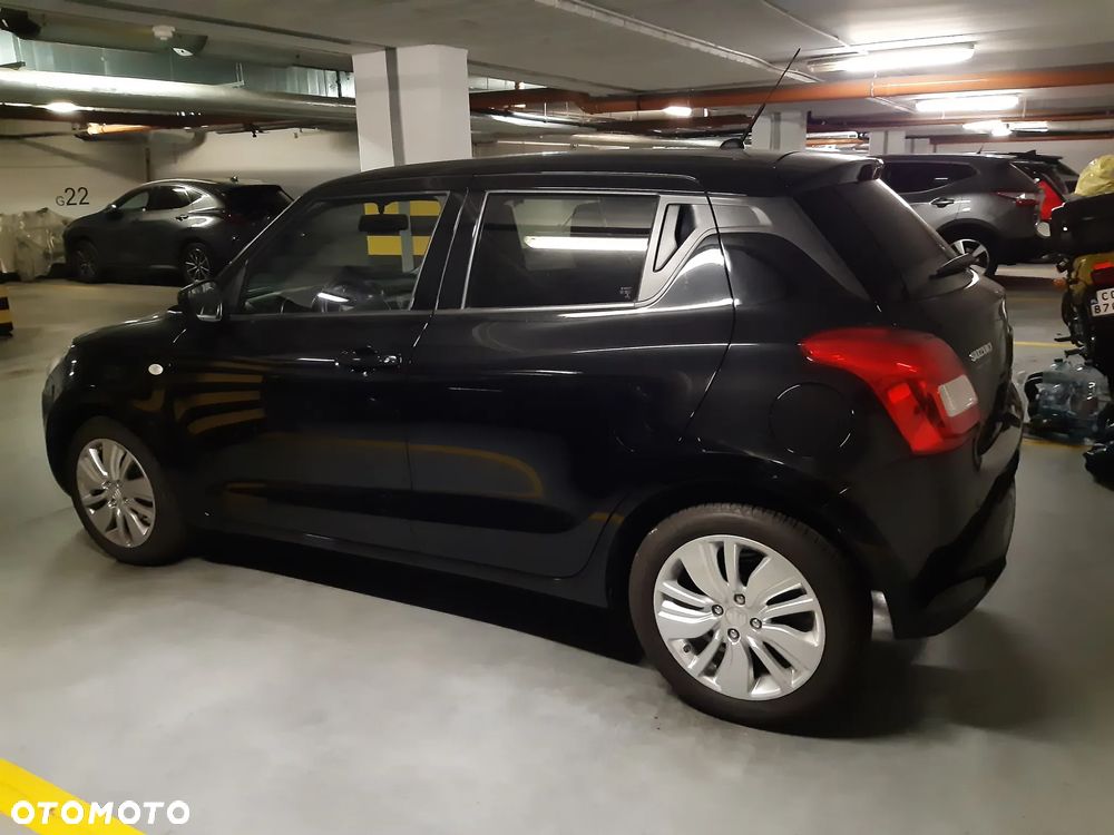 Suzuki Swift 1.2 Premium Plus - 3