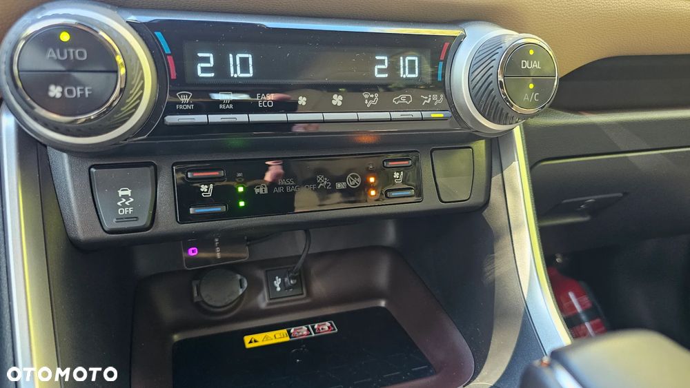 Toyota RAV4 - 8