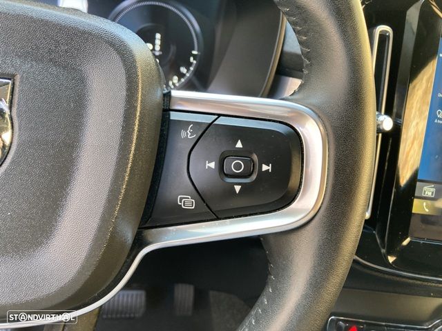 Volvo XC 40 T5 Twin Engine DKG Momentum Pro - 14