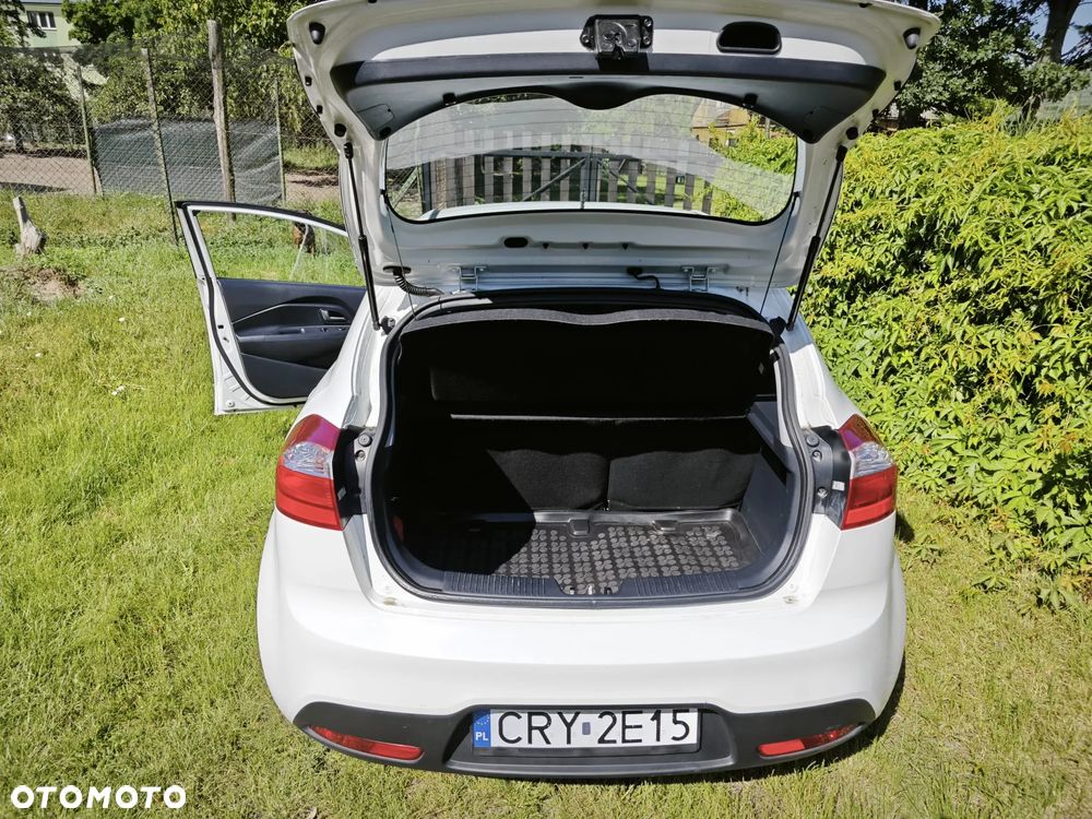 Kia Rio 1.2 Dream Team Edition - 7