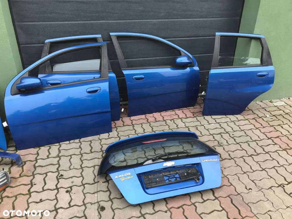 Daewoo Kalos Chevrolet Aveo 33u DRZWI TYLNE KLAPA LAMPA TYL - 1