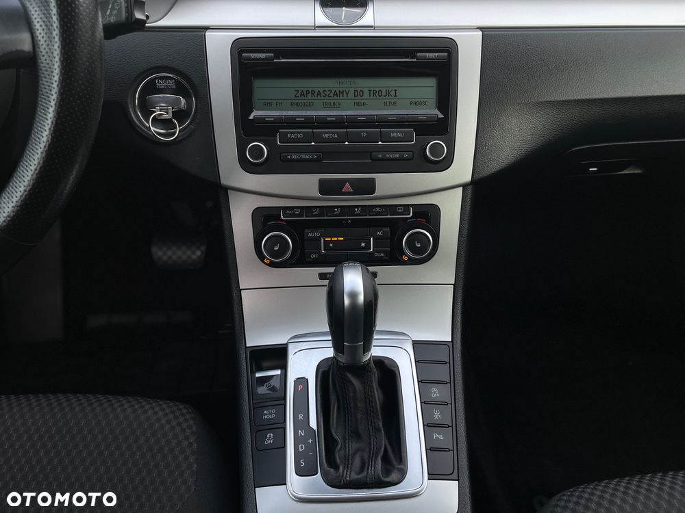 Volkswagen Passat 2.0 TDI DPF Trendline DSG - 14