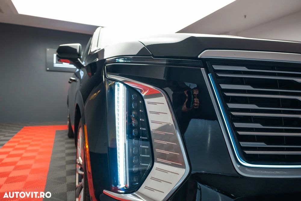 Cadillac Escalade - 5