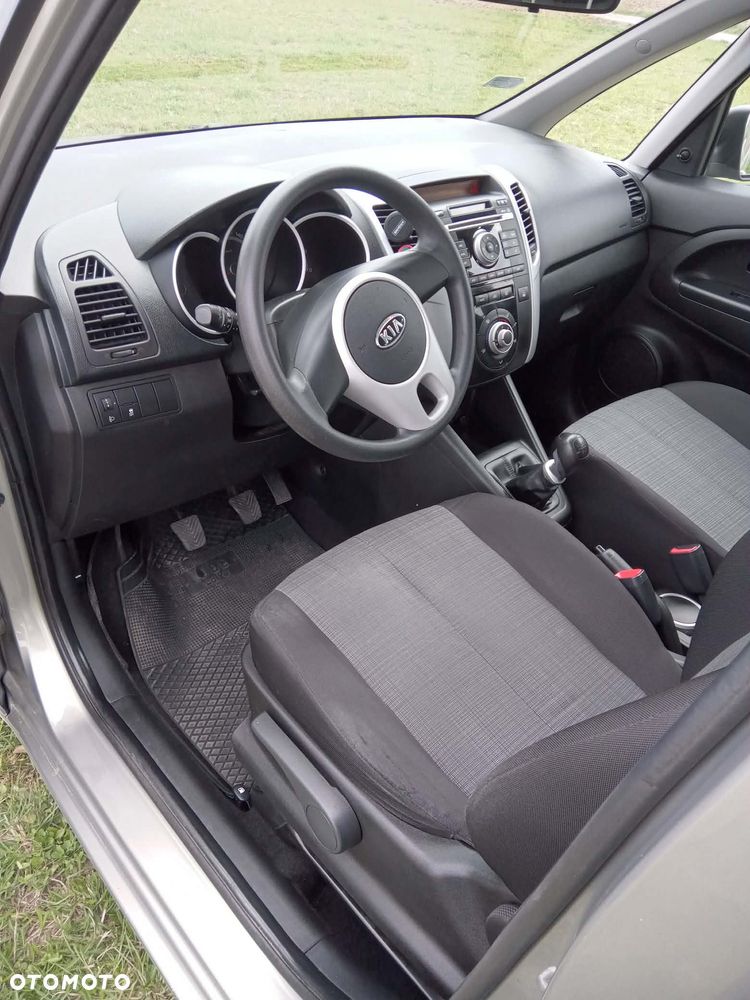 Kia Venga 1.4 S - 11