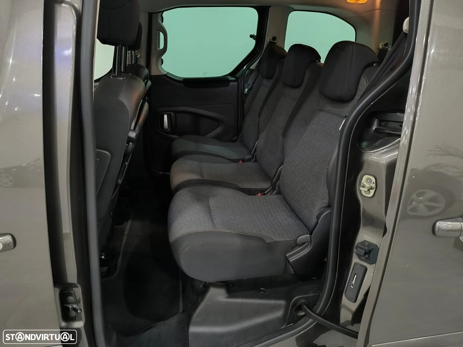 Citroën Berlingo 1.6 BlueHDi Feel 7L - 26