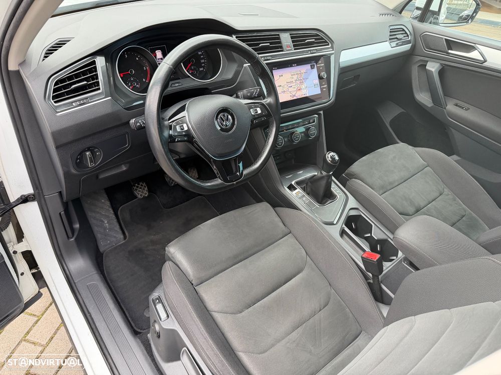 VW Tiguan 2.0 TDI SCR R-Line - 5