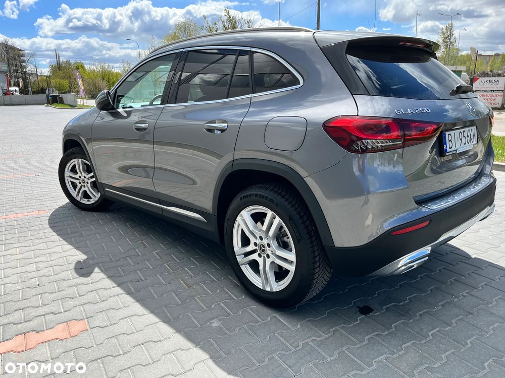 Mercedes-Benz GLA 250 8G-DCT - 7