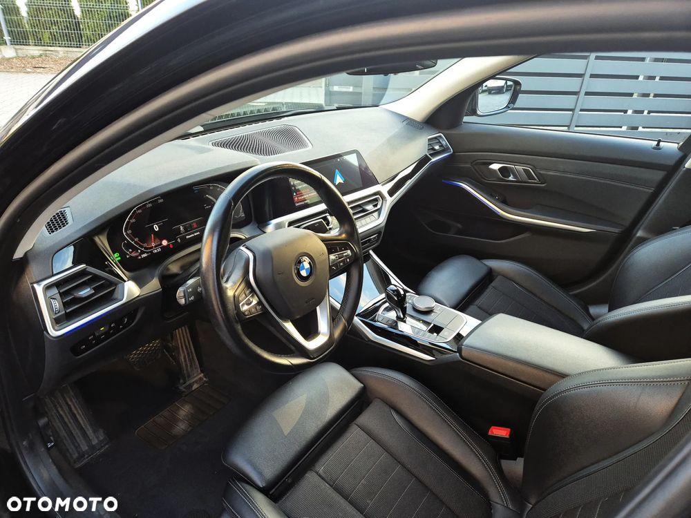 BMW Seria 3 320i Sport Line - 6