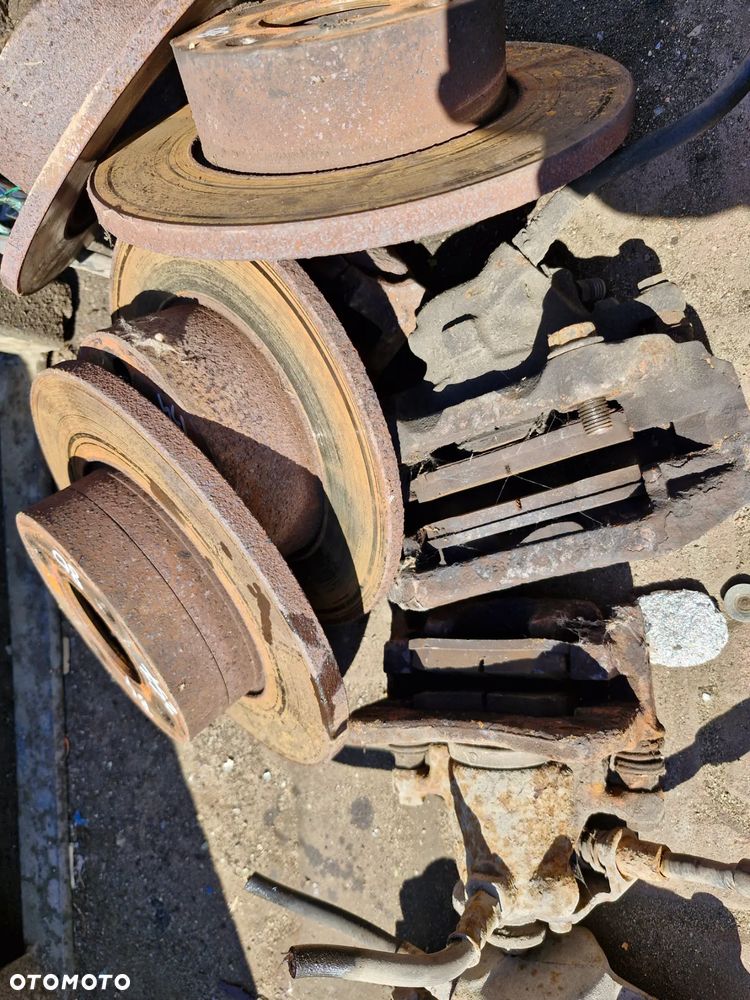 Tarcze zaciski klocki przód tył AUDI 80 B4 1.9 TD - 2