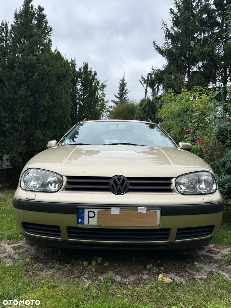 Volkswagen Golf 1.6 FSI Comfortline - 3