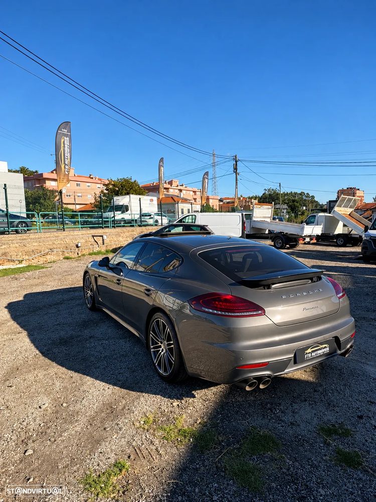 Porsche Panamera 3.0 V6 - 6