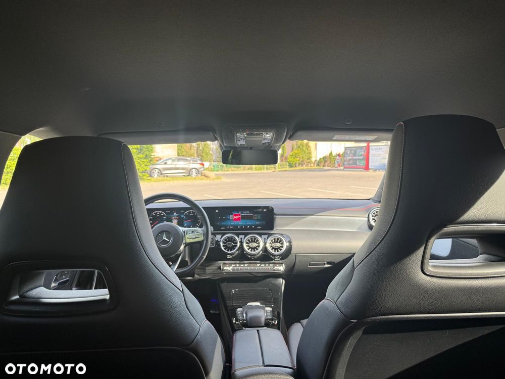 Mercedes-Benz CLA 180 AMG Line 7G-DCT - 8