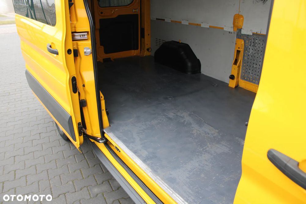 Ford Transit - 33