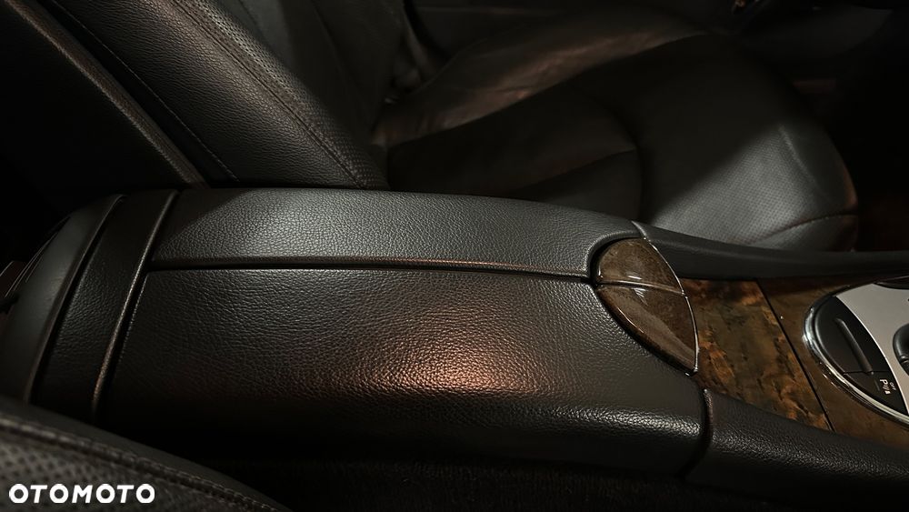 Mercedes-Benz Klasa E 350 7G-TRONIC Avantgarde - 32