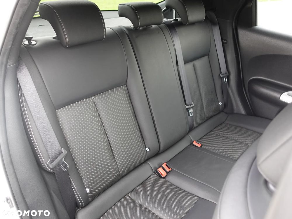 Nissan Juke 1.6 DIG-T Tekna 4WD Xtronic - 9