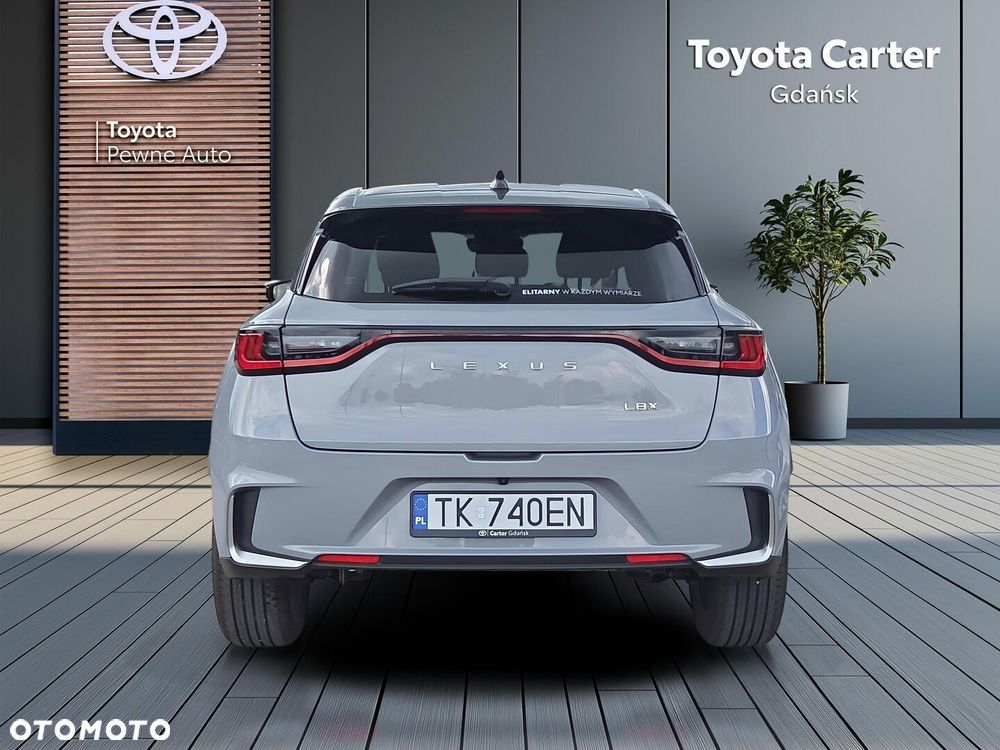 Lexus LBX 1.5 Hybrid Emotion - 5