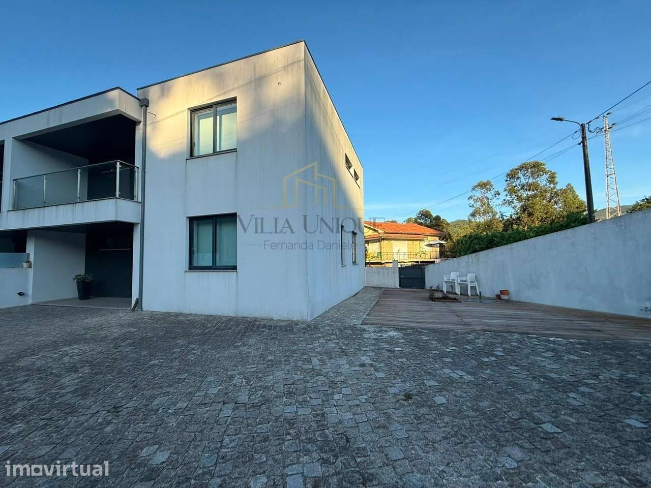 Moradia T4 Moderna com 3 Suítes em Terreno de 460m2 - Grande imagem: 4/32