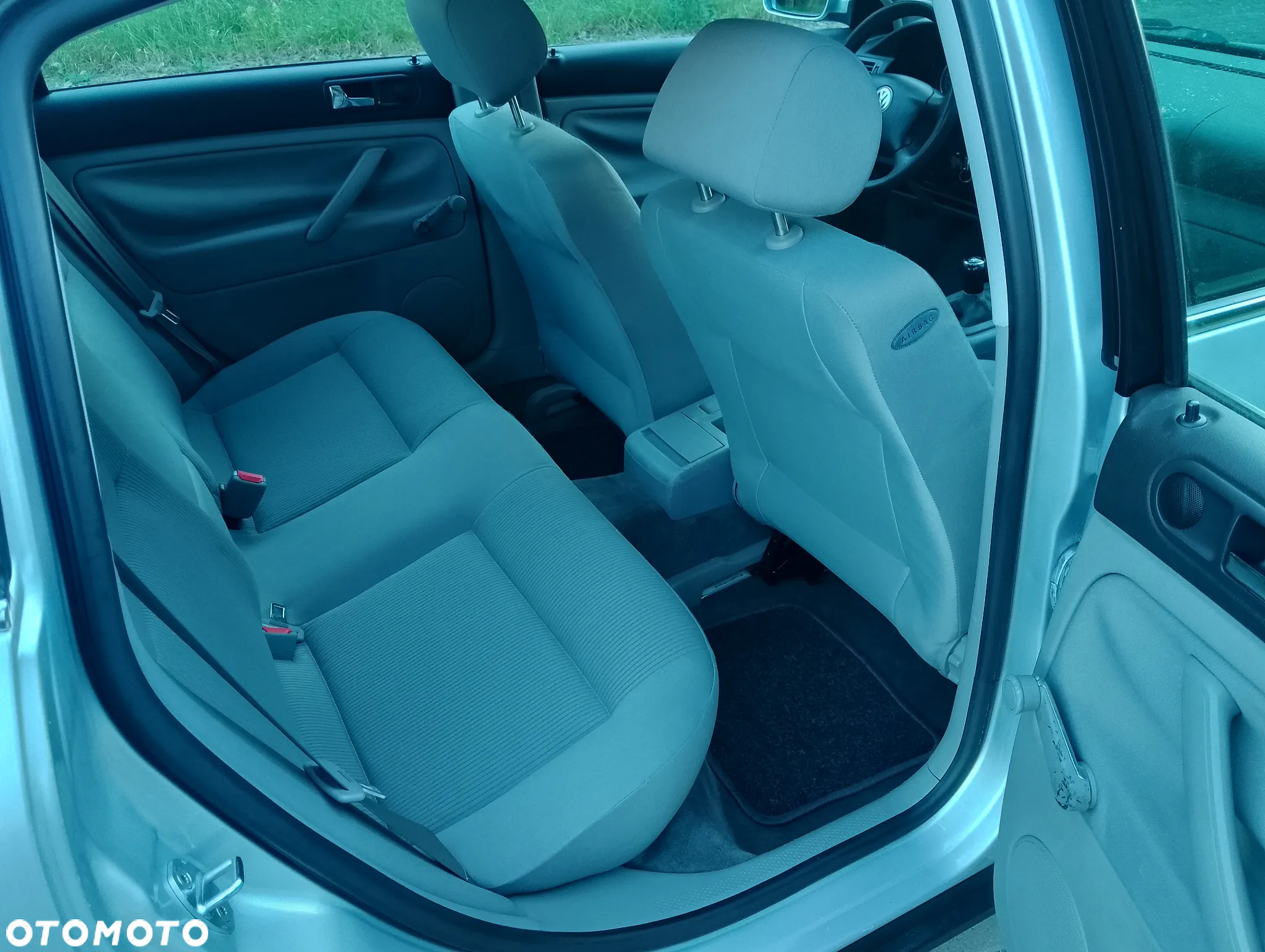 Volkswagen Passat 1.6 Basis - 20