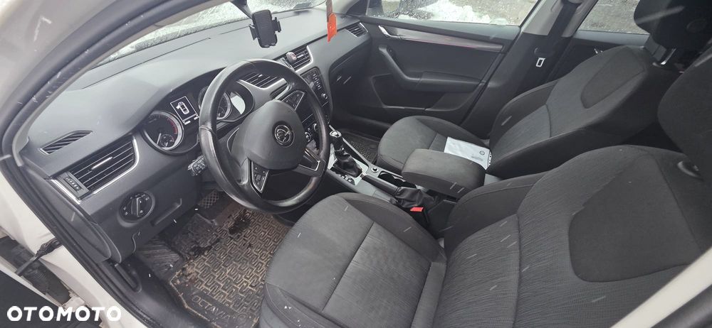 Skoda Octavia 1.4 TSI Style DSG - 5