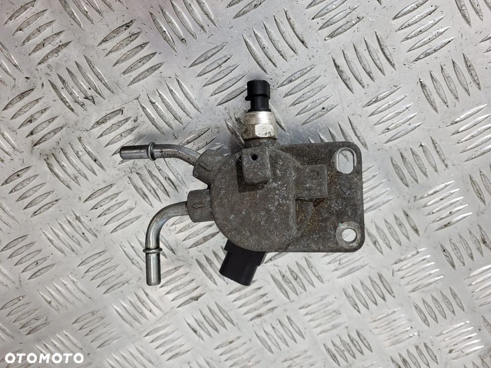 Hyundai H350 2.5 Podstawa Mocowanie Filtra Paliwa - 1