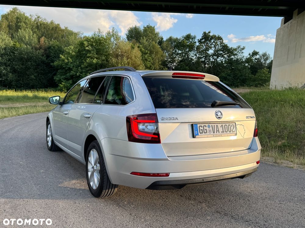 Skoda Octavia 2.0 TDI Premium Edition - 14