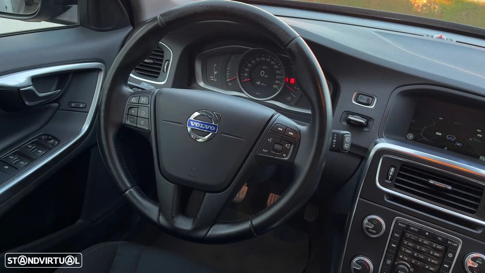 Volvo V60 DRIVe Momentum - 30
